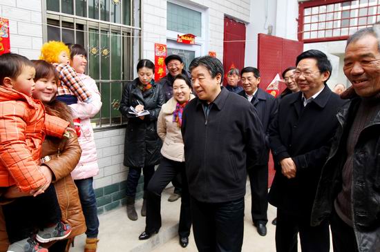 河南省省委书记卢展工在南阳许昌调研